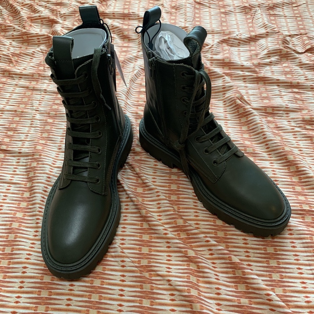 Zara dark olive green leather lace up combat boots with side zipper.